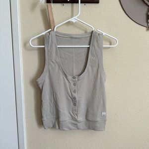 Vuori Studio Crop Henley Tank